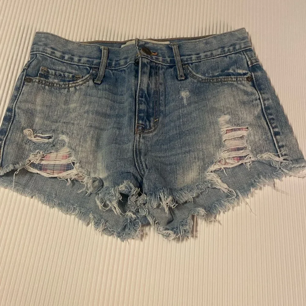 Abercrombie & Fitch Distressed Shorts W25